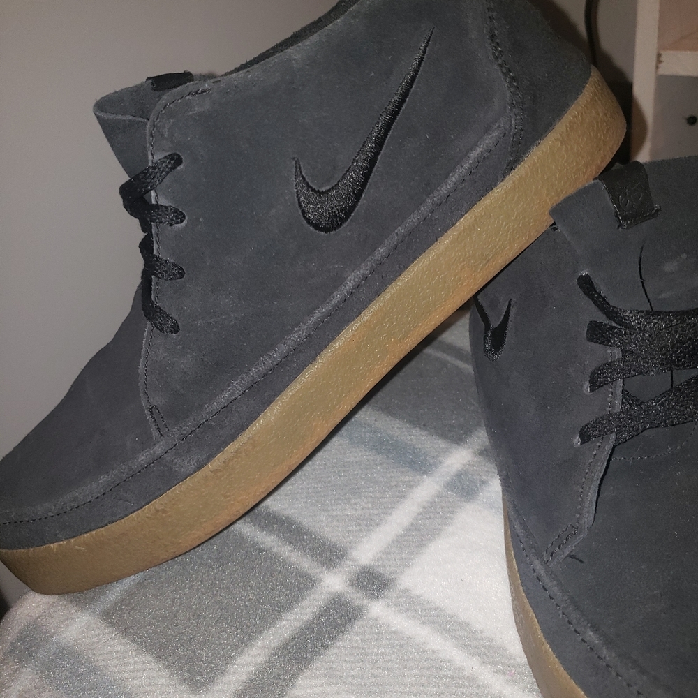 NIKE 6.0 CHUCKA